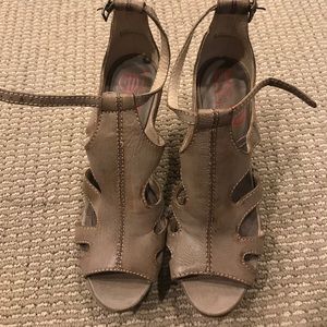 BIG BUDDHA BB-FUN TAN WEDGES NEVER WORN